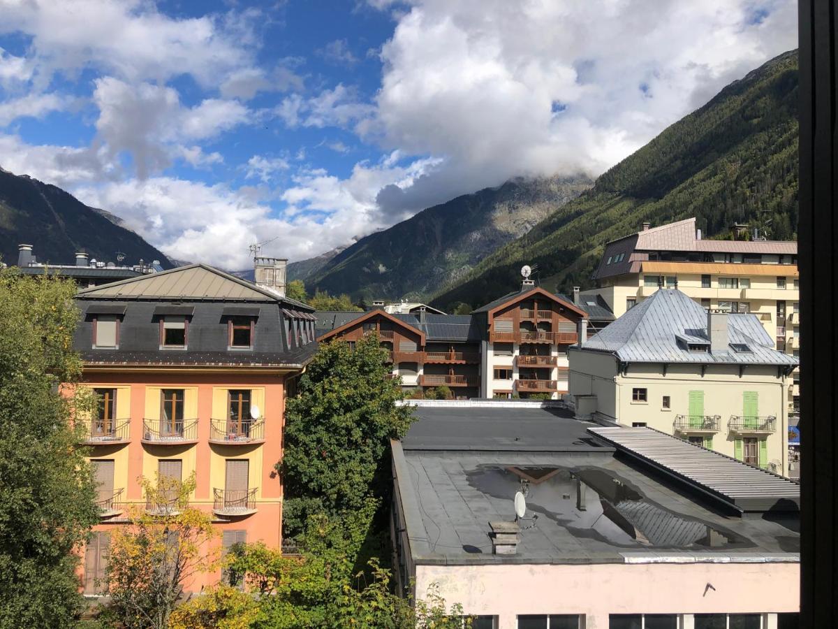 Superbe Studio Refait A Neuf Et Tout Equipe Avec Parking Chamonix Exterior foto