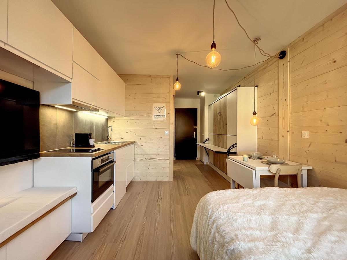 Superbe Studio Refait A Neuf Et Tout Equipe Avec Parking Chamonix Exterior foto
