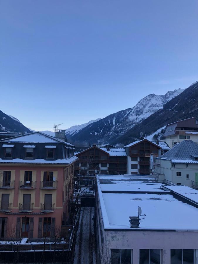 Superbe Studio Refait A Neuf Et Tout Equipe Avec Parking Chamonix Exterior foto